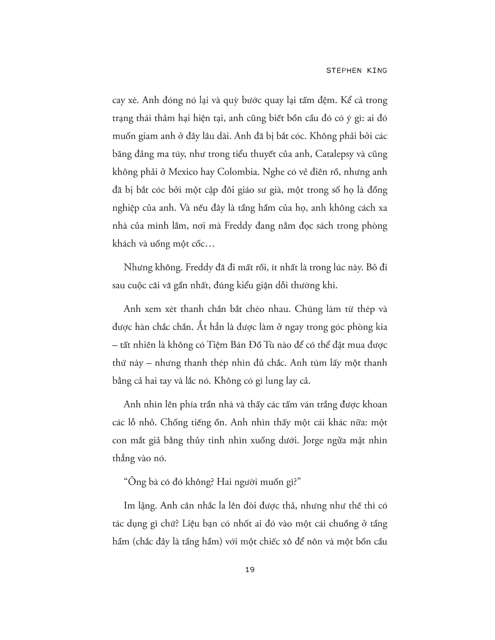 holly - tù nhân dưới tầng hầm - Ảnh 17